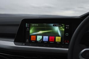 Volkswagen Golf Life 2020 года  (UK)